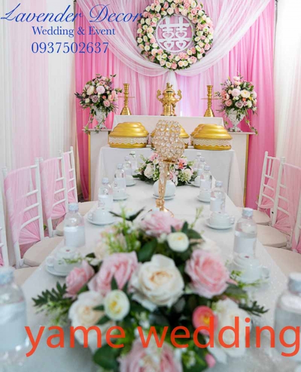 Trang trí gia tiên với tone màu hồng cánh sen